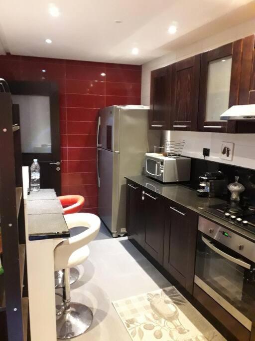 Stylish Gueliz Apartment With Beautiful Terrace Marrakesh Exteriör bild